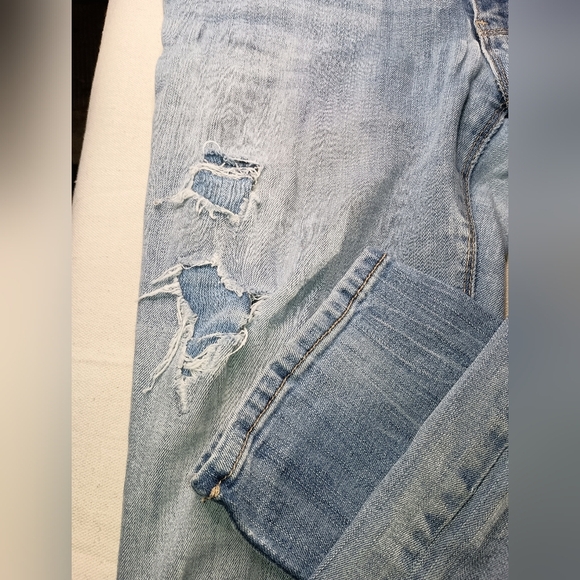WHITE HOUSE BLACK MARKET Designer Light Blue distressed Grunge denim Jeans(#983) - Picture 5 of 6